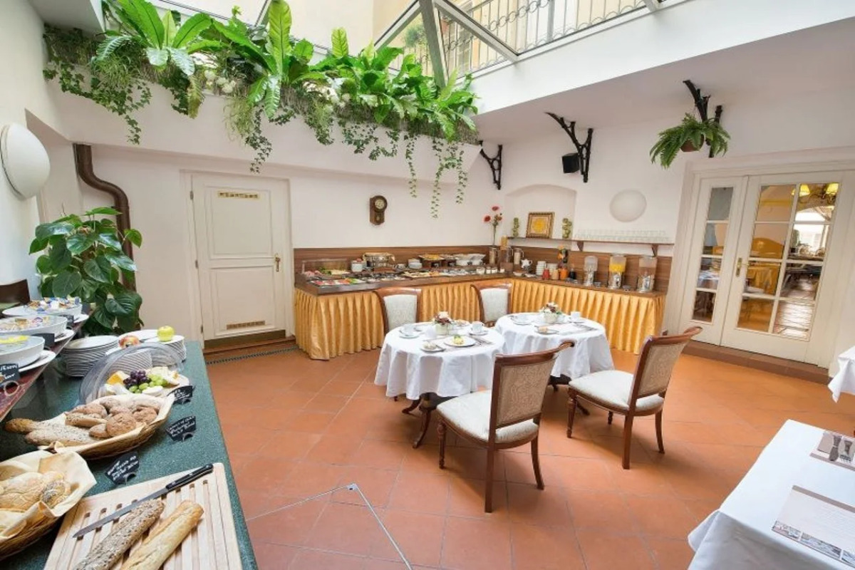 Boutique Hotel Constans