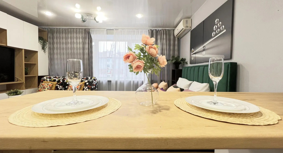 Уютная атмосфера на улице Содружества