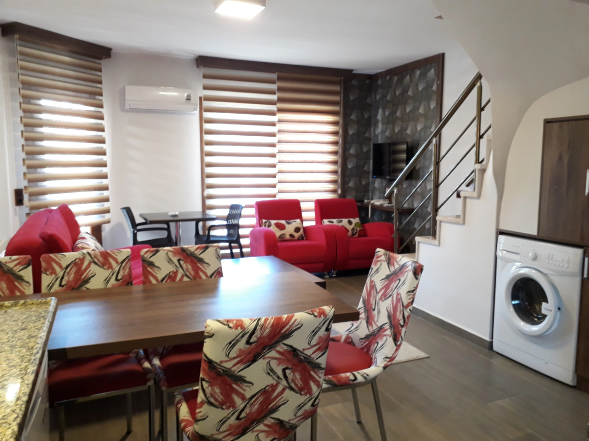 Dolphin Apart & Hotel