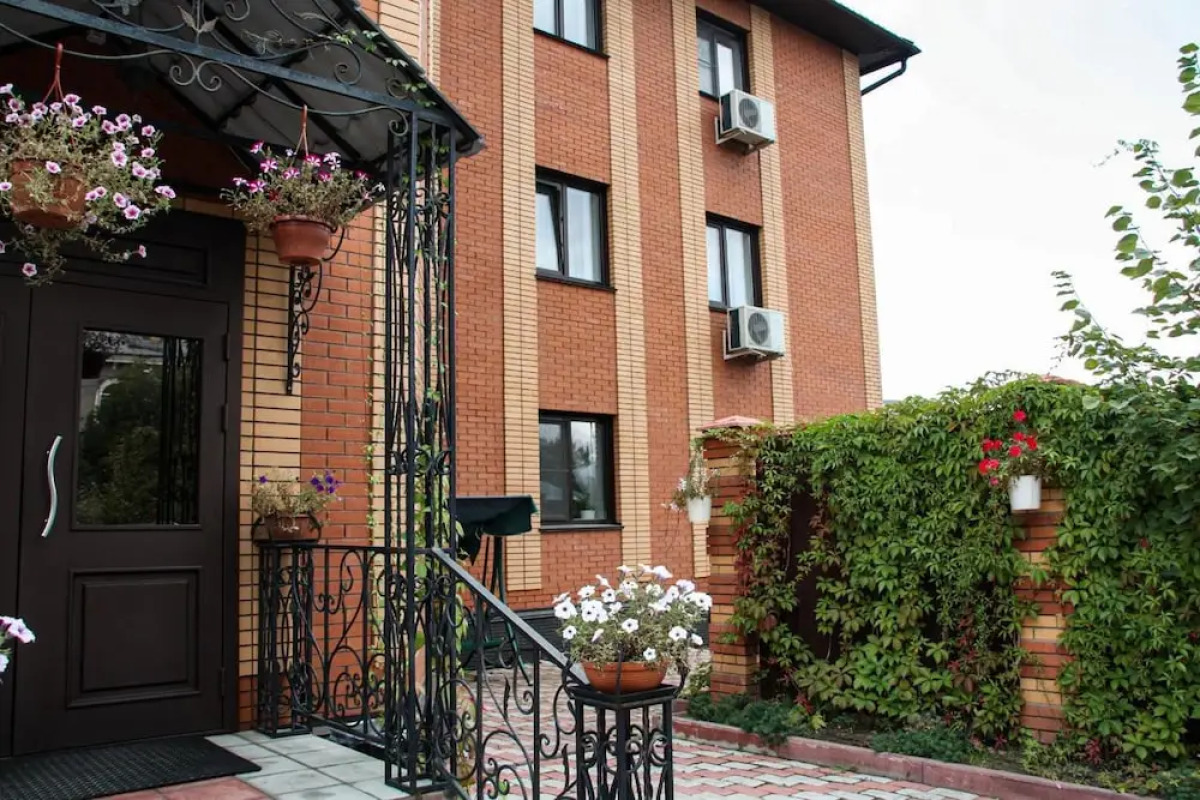 Отель «Элегант»