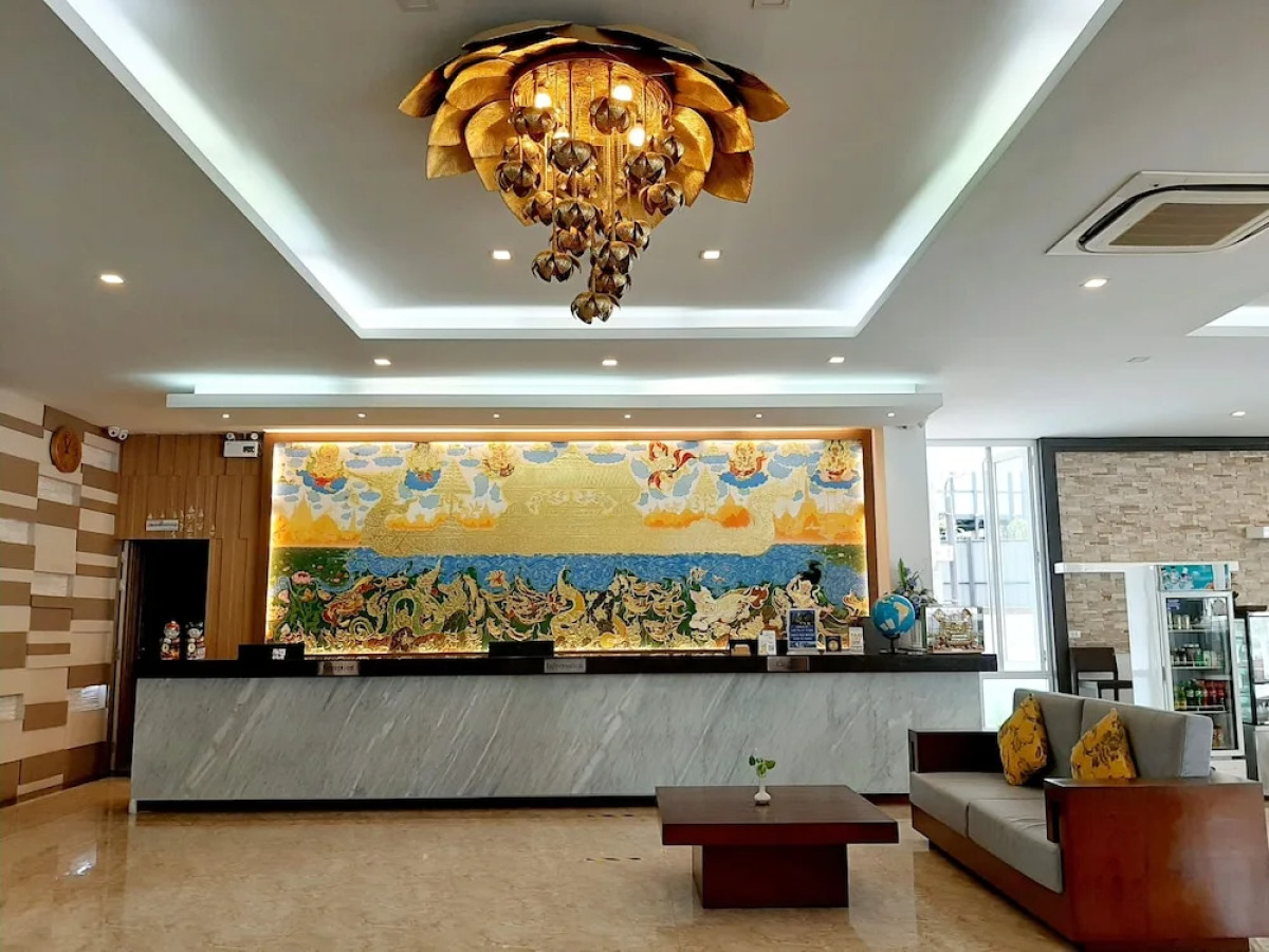 Отель Vareena Palace Hotel