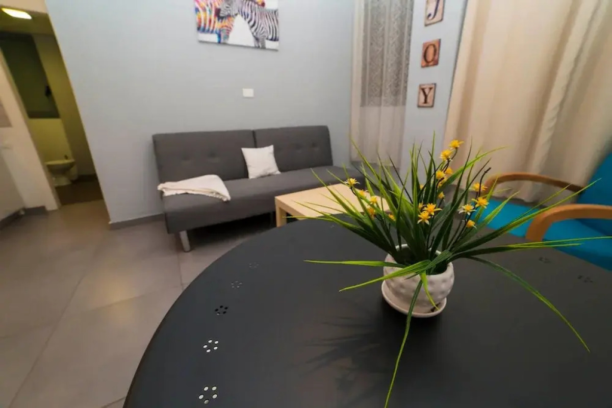 Diamond Exchange Flats