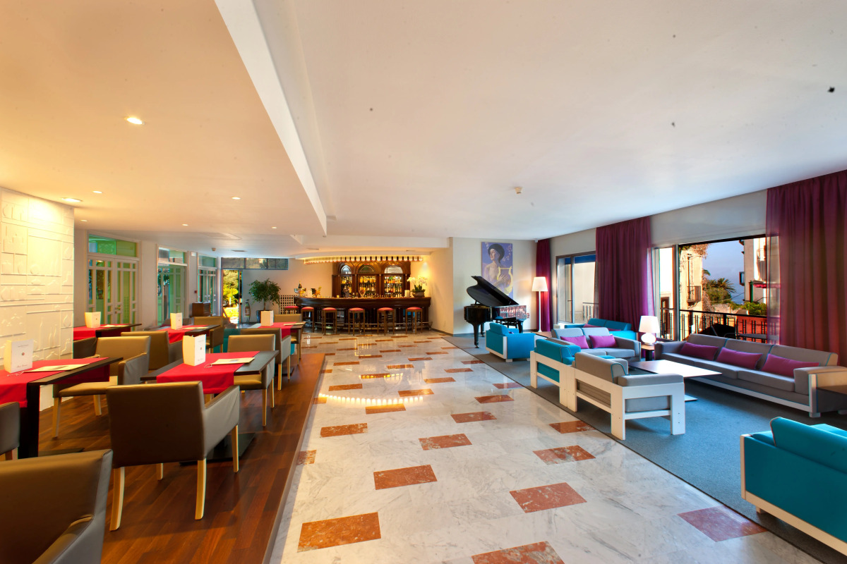 Отель Continental