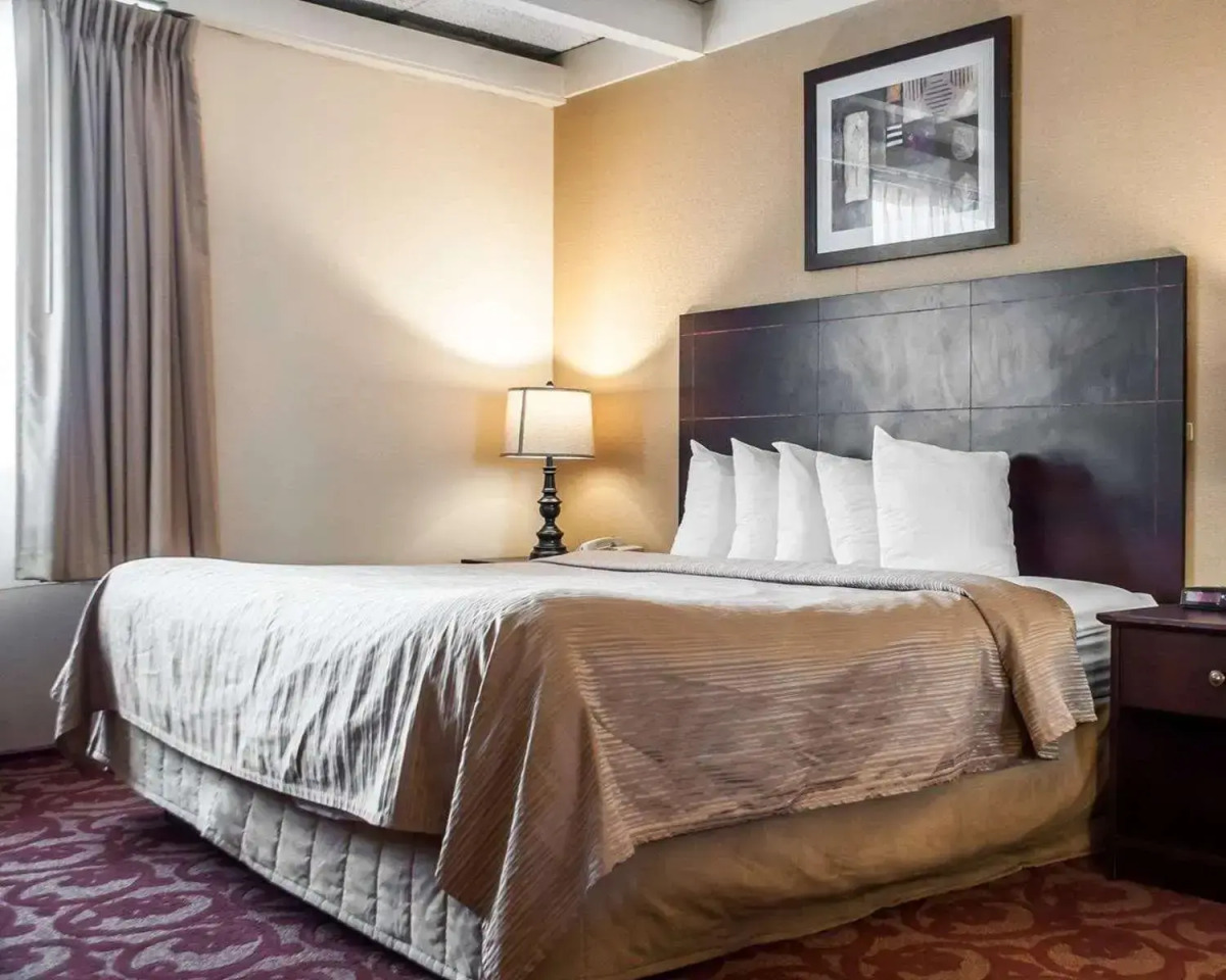 Quality Inn Buffalo Airport