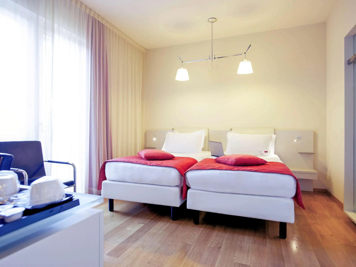 Отель Mercure Milano Solari