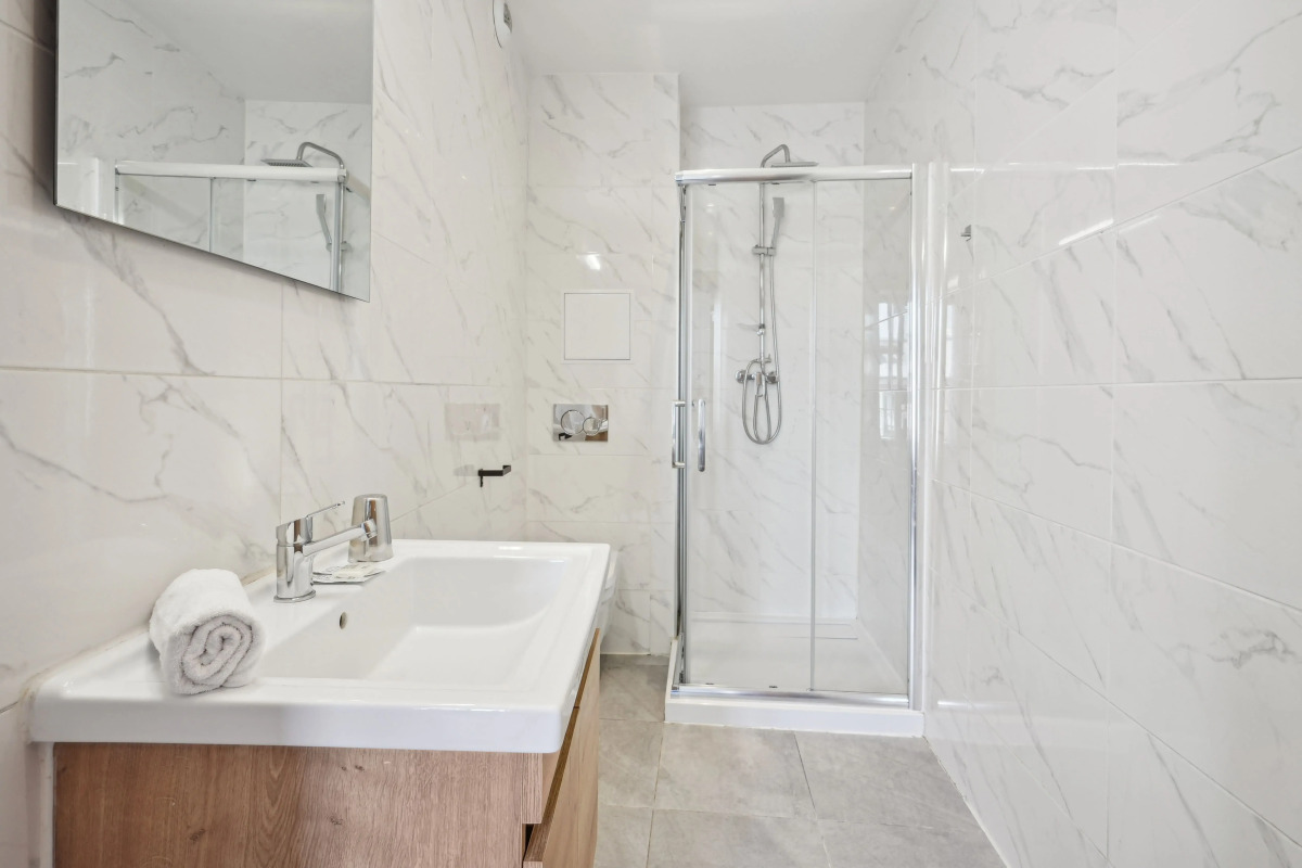 Hotel Le National Clichy Paris