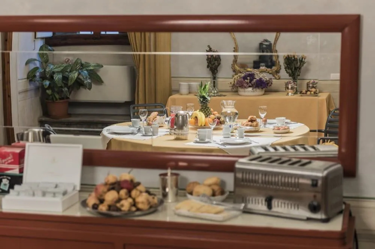 Residenza dEpoca Torre Dei Lari