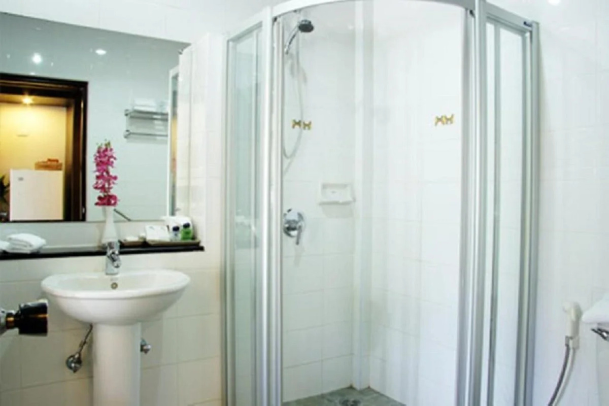 Thara Patong Beach Resort & Spa