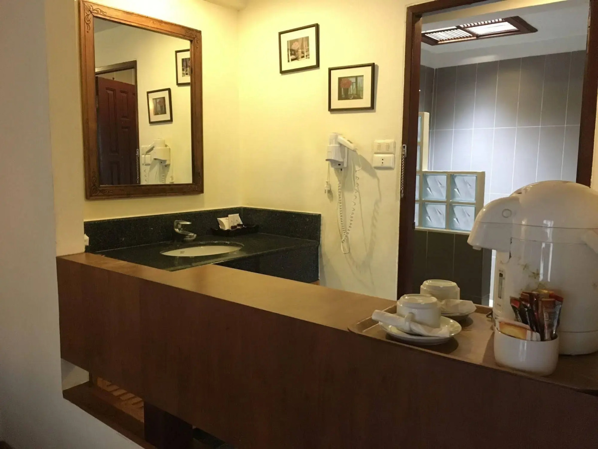 Royal Lanta Resort & Spa