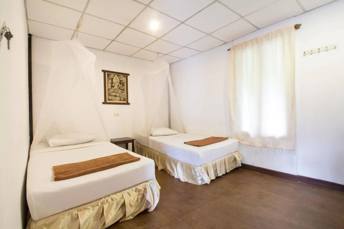 Tropical Garden Bungalow