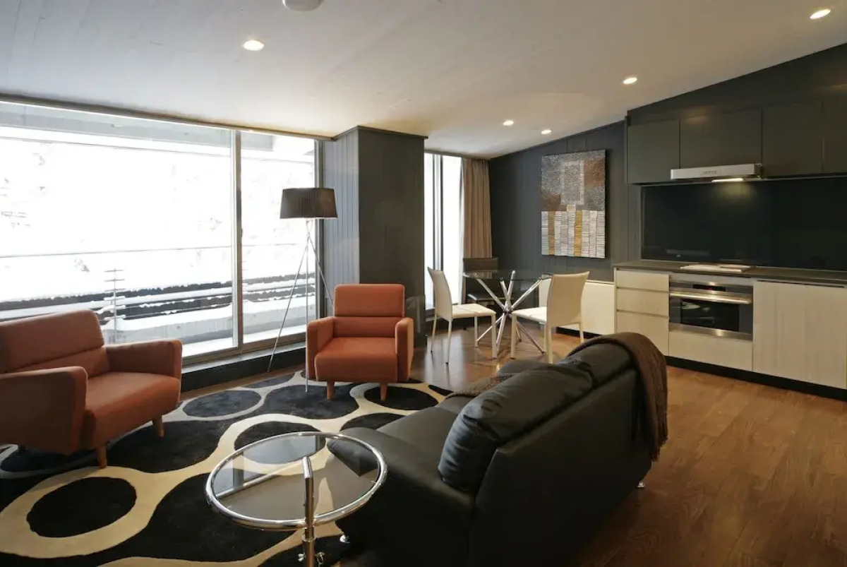 The Ridge Hotel & Apartments