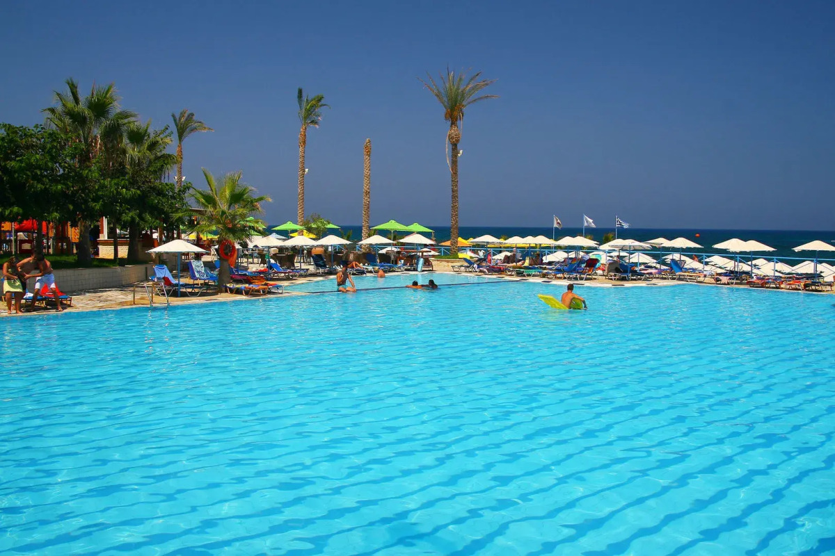 Отель Eri Beach