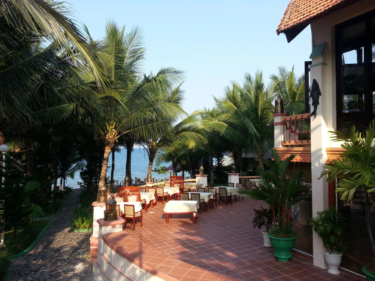 L'Azure Resort and Spa