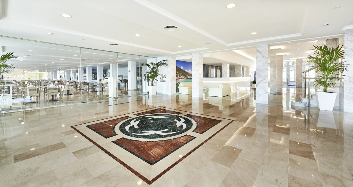 Globales Cala Vinas Adults Only 16+