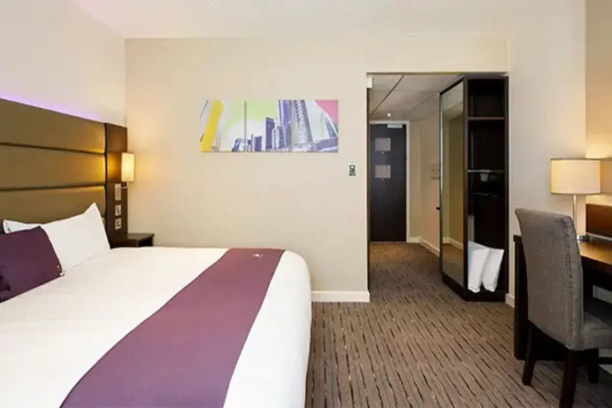 Premier Inn Manchester Airport (M56/J6) Runger Lane North