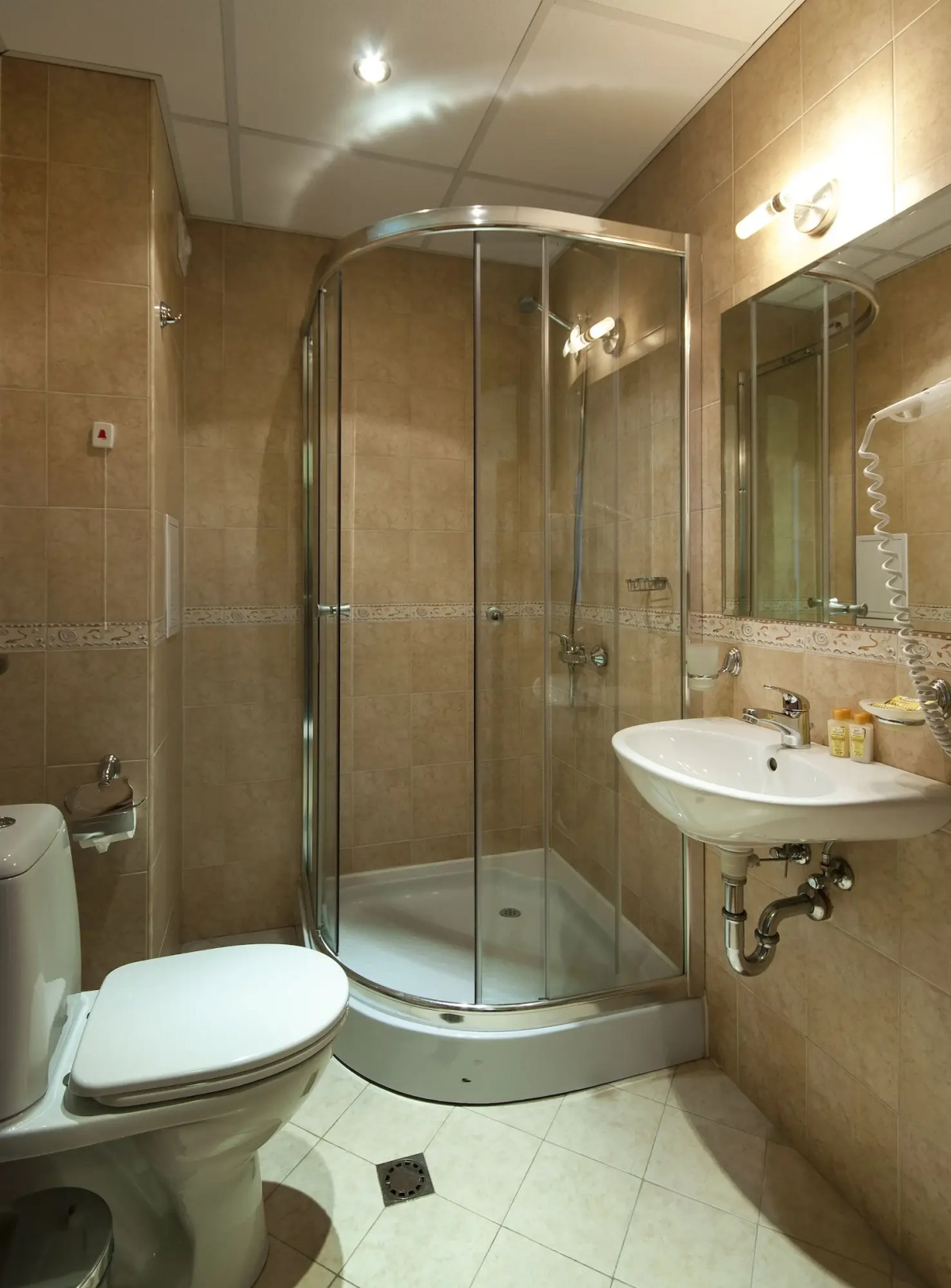 Grand Royale Apartment Complex & Spa