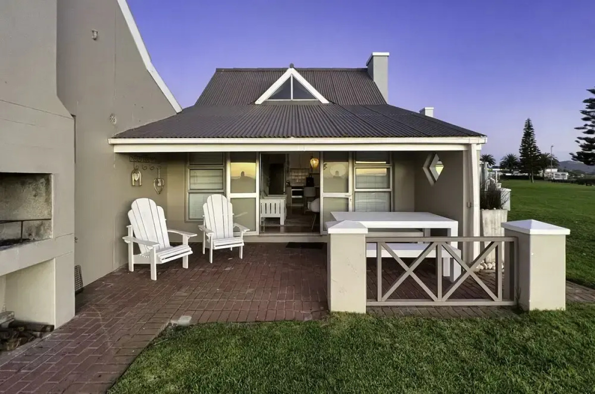 Seehuisie, Langebaan 6-Sleeper