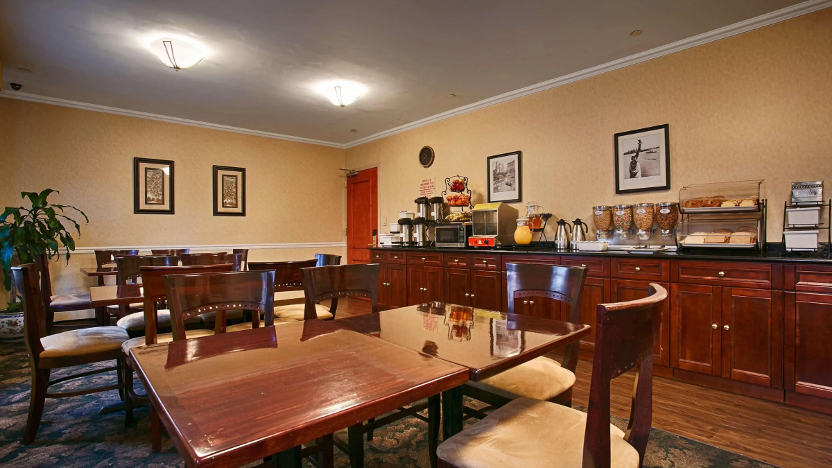 Best Western Queens Court Hotel