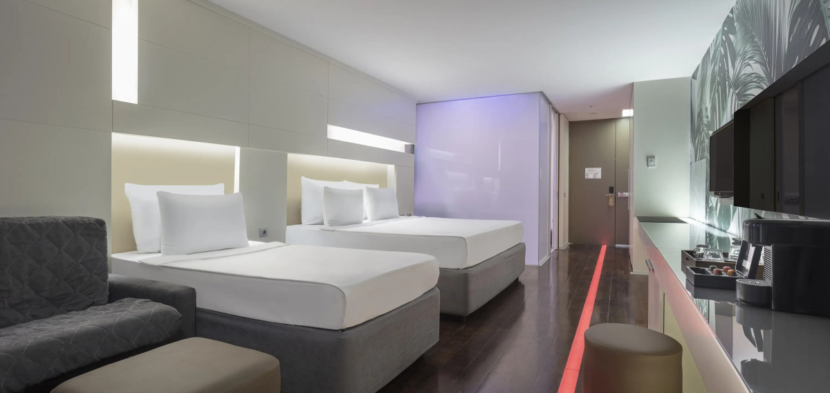 Nirvana Cosmopolitan