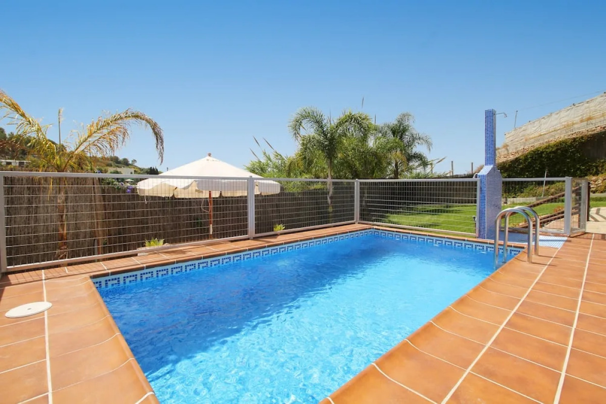 1056 Cortijo Cecilio