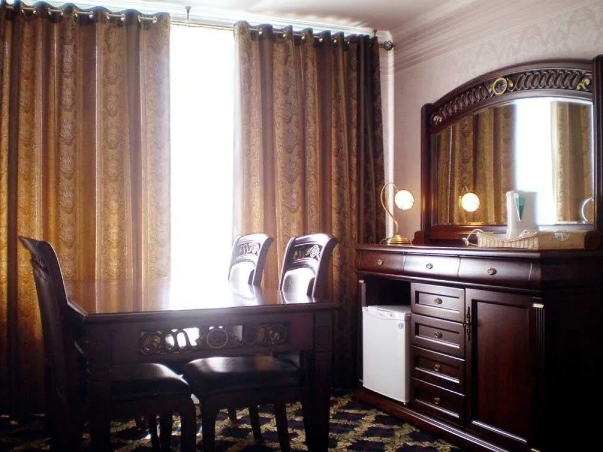 Гостиница «Мир» в Ровно