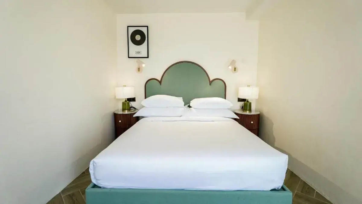 Sugar Marina POP, Kata Beach