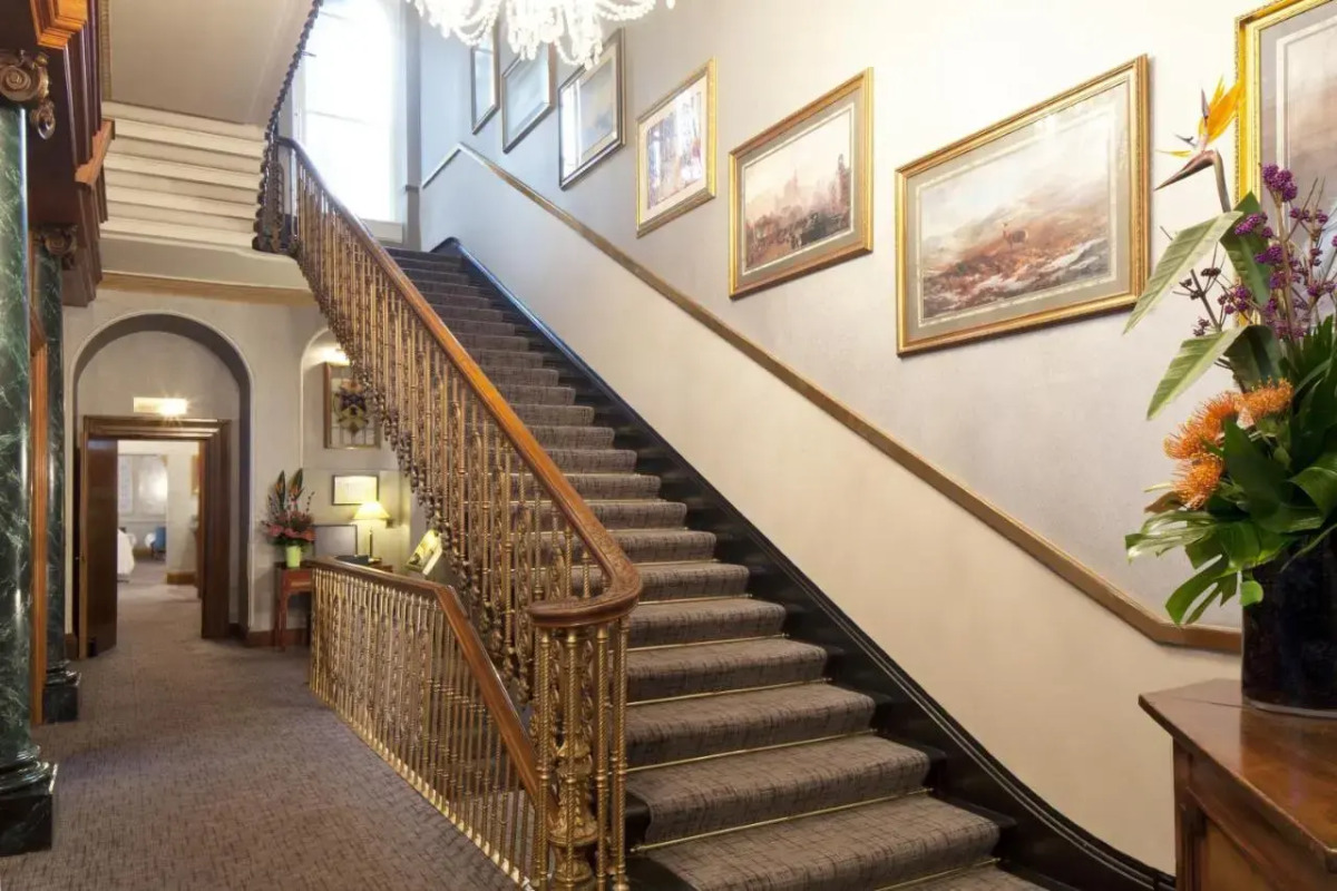 Gem Strathmore Hotel