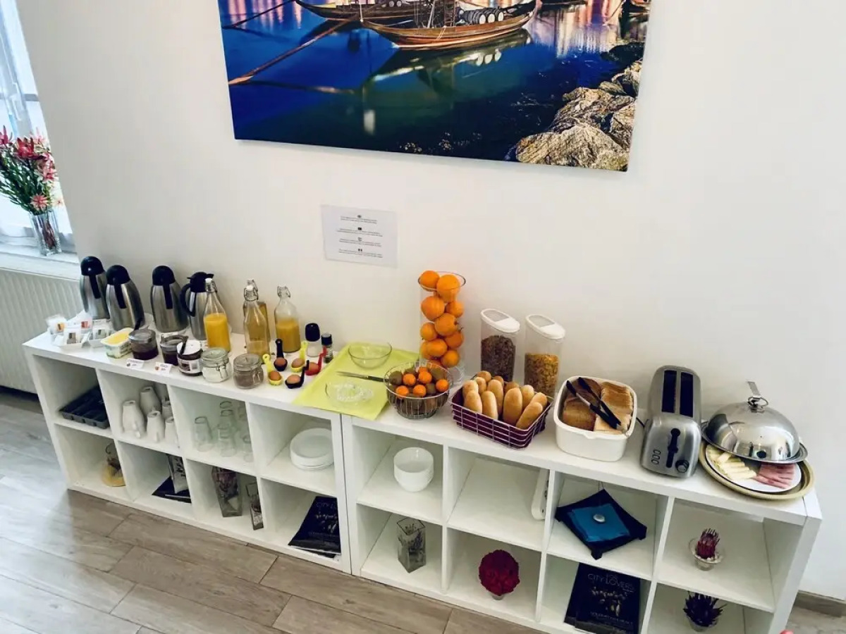 Urban Garden Porto Central Hostel