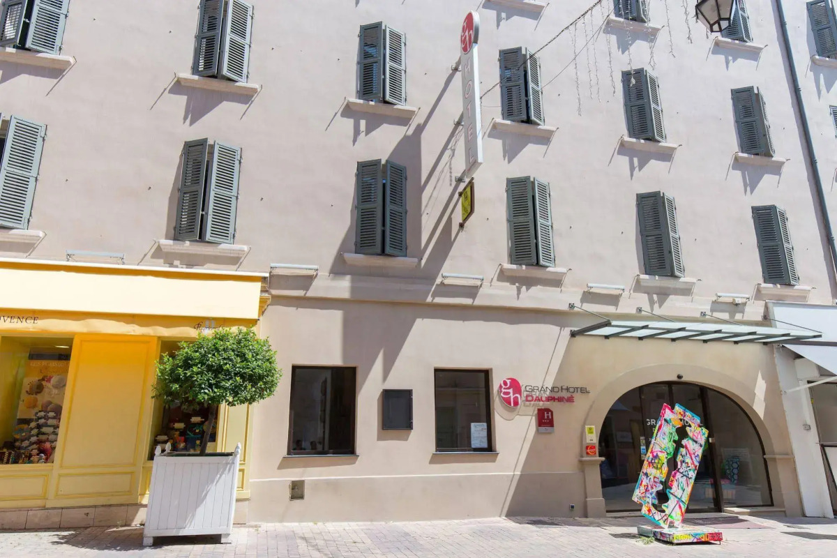 Grand Hôtel Dauphiné Toulon, Boutique Hôtel & Suites