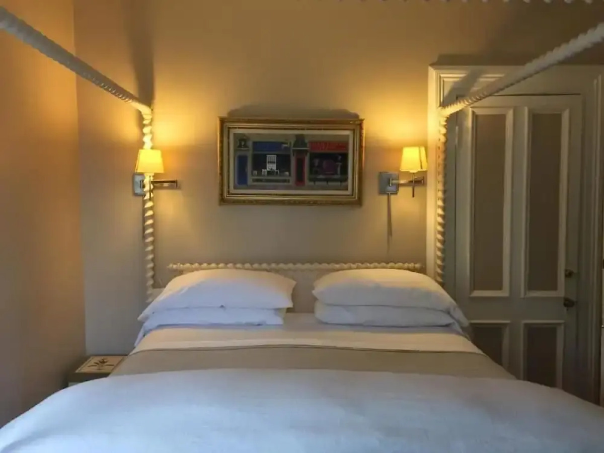 Hudson City Bed & Breakfast