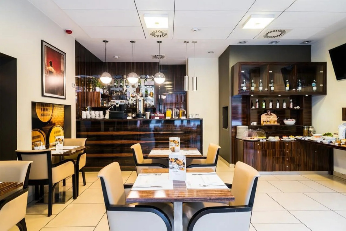 Hotel Apartments Zgoda Warszawa by DeSilva