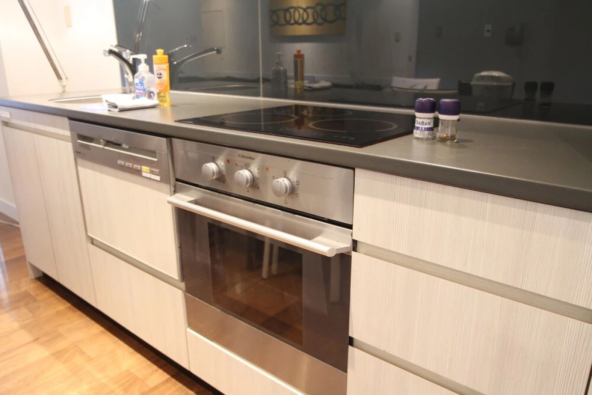 The Ridge Hotel & Apartments