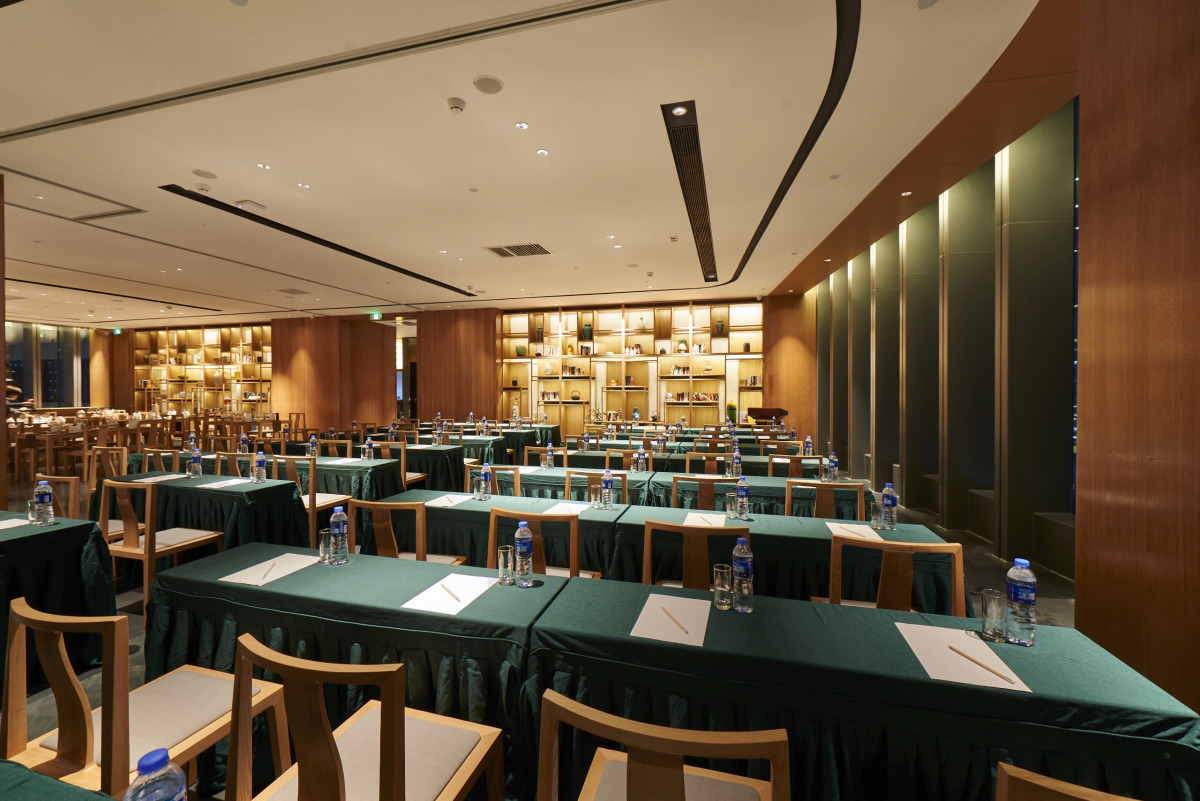 Отель Holiday Inn Guangzhou Zhujiang New Town by IHG