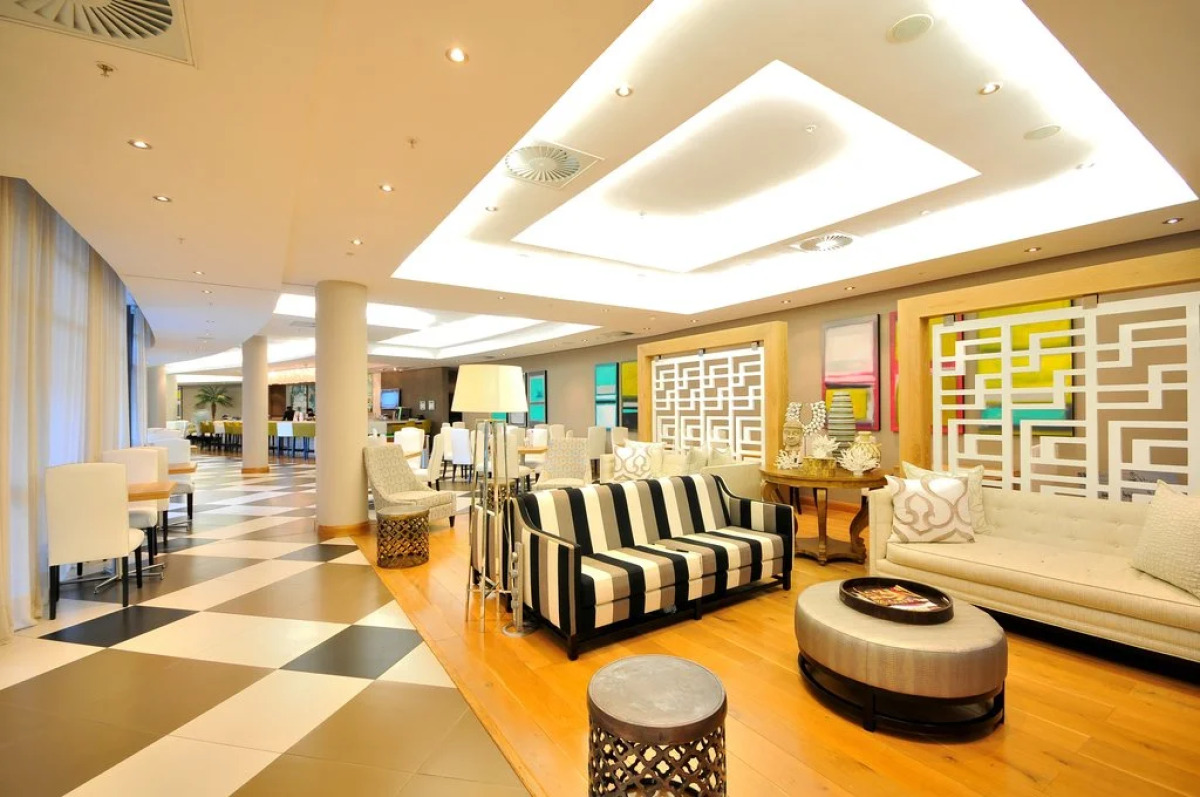 Holiday Inn Mauritius Mon Tresor by IHG