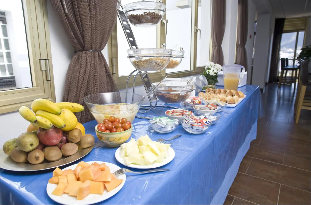 Hotel Adonis Capital