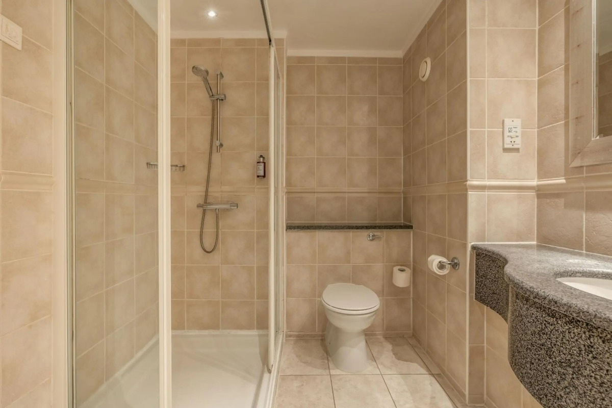 Holiday Inn London Brentford Lock by IHG