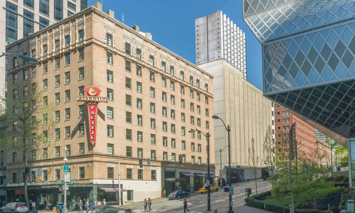 Executive Hotel Pacific