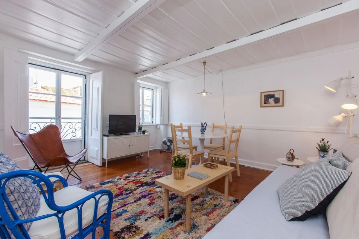 Alfama Sunny & Typical Apartment, By TimeCooler