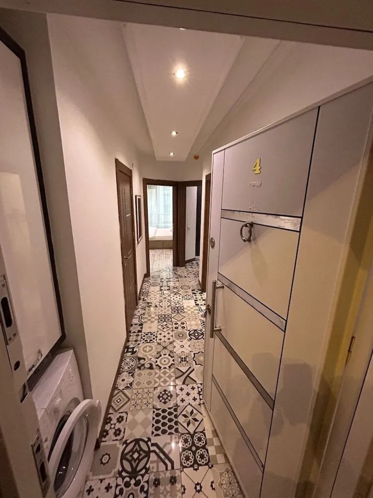 The Nar Suit & Apart