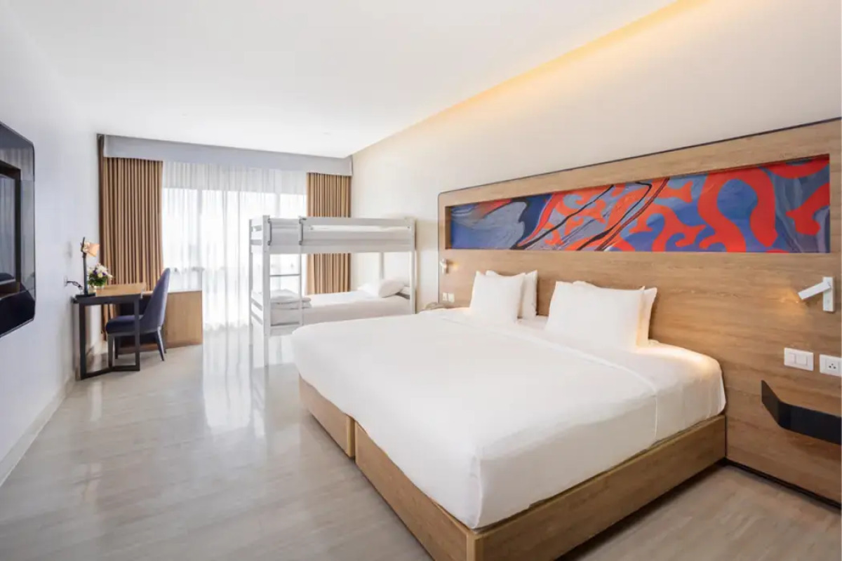 Novotel Phuket City Phokeethra Hotel
