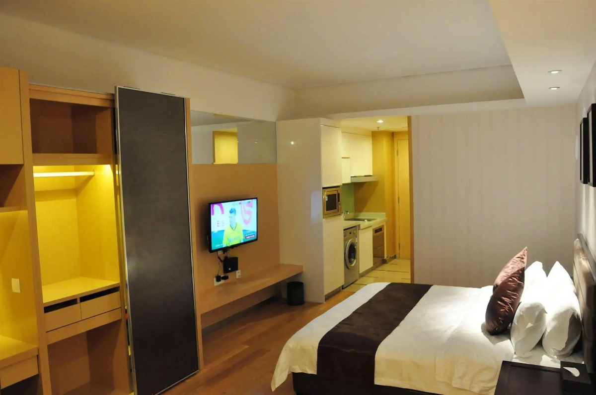 BaiHe International Apartment Hotel