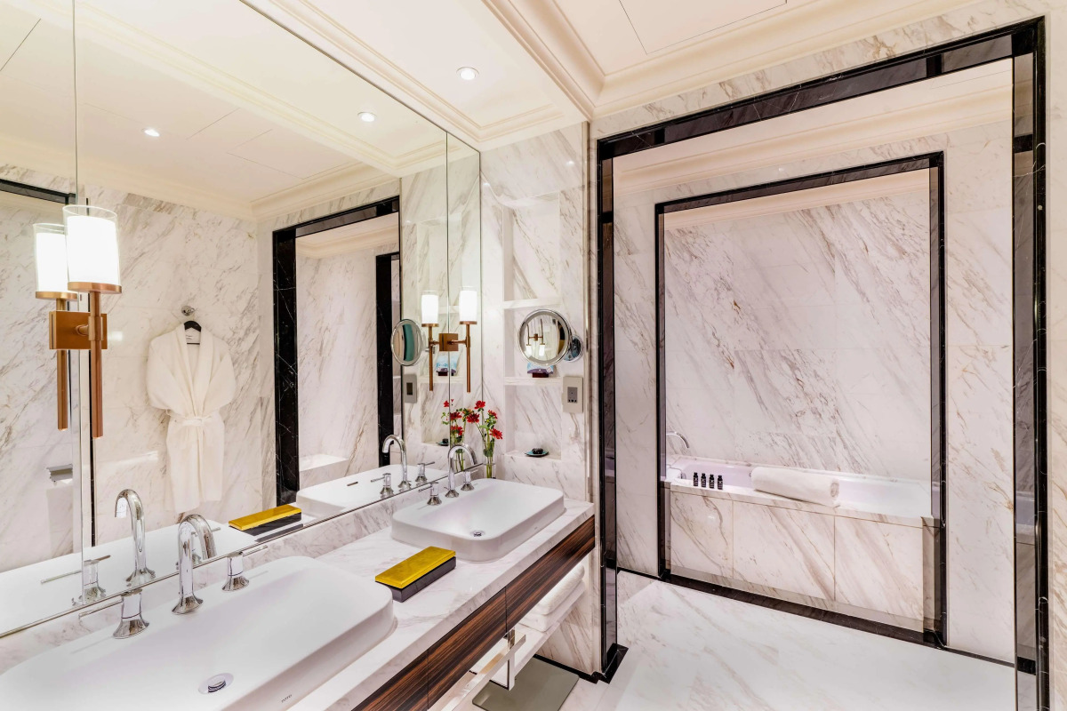 Отель Caravelle Saigon