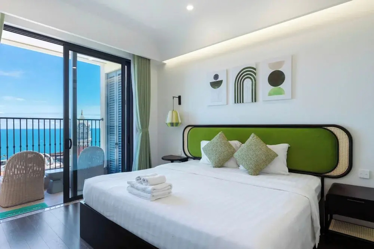 Capella Apartment Fireworks & Ocean View