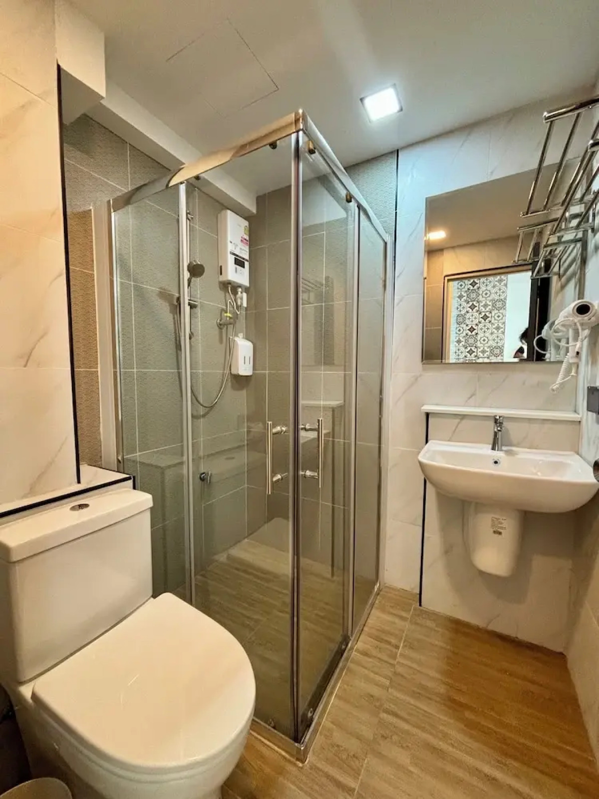 Charm Hostel at Pratumnak