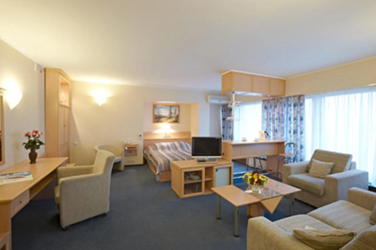 Отель Спутник