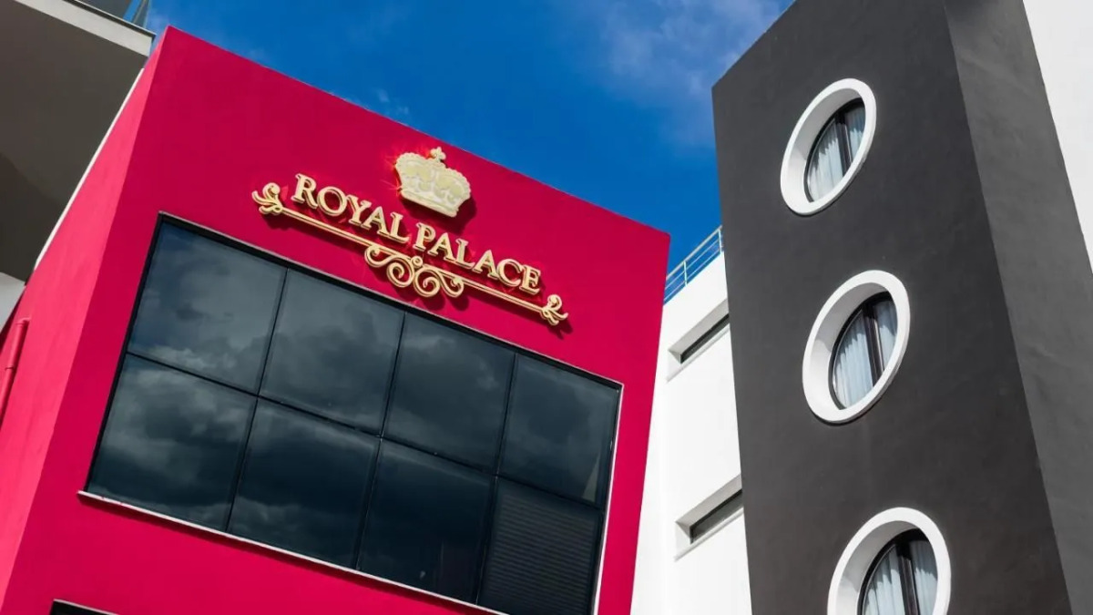 Royal Palace Hotel