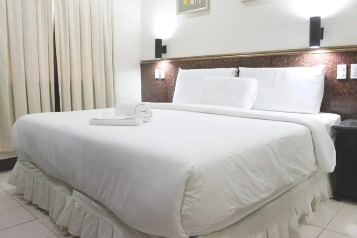 Lost Horizon Beach Dive Resort