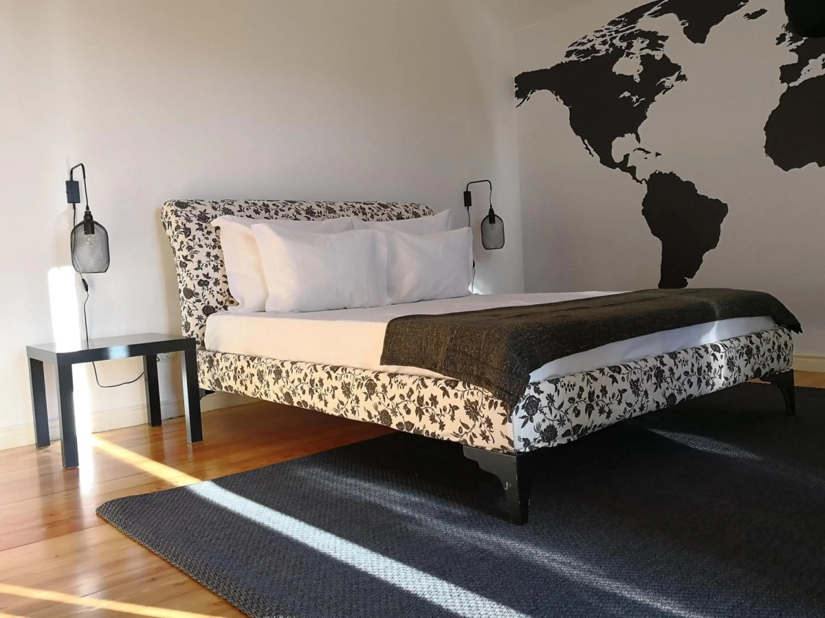 Travellers Pearl by Story Tellers