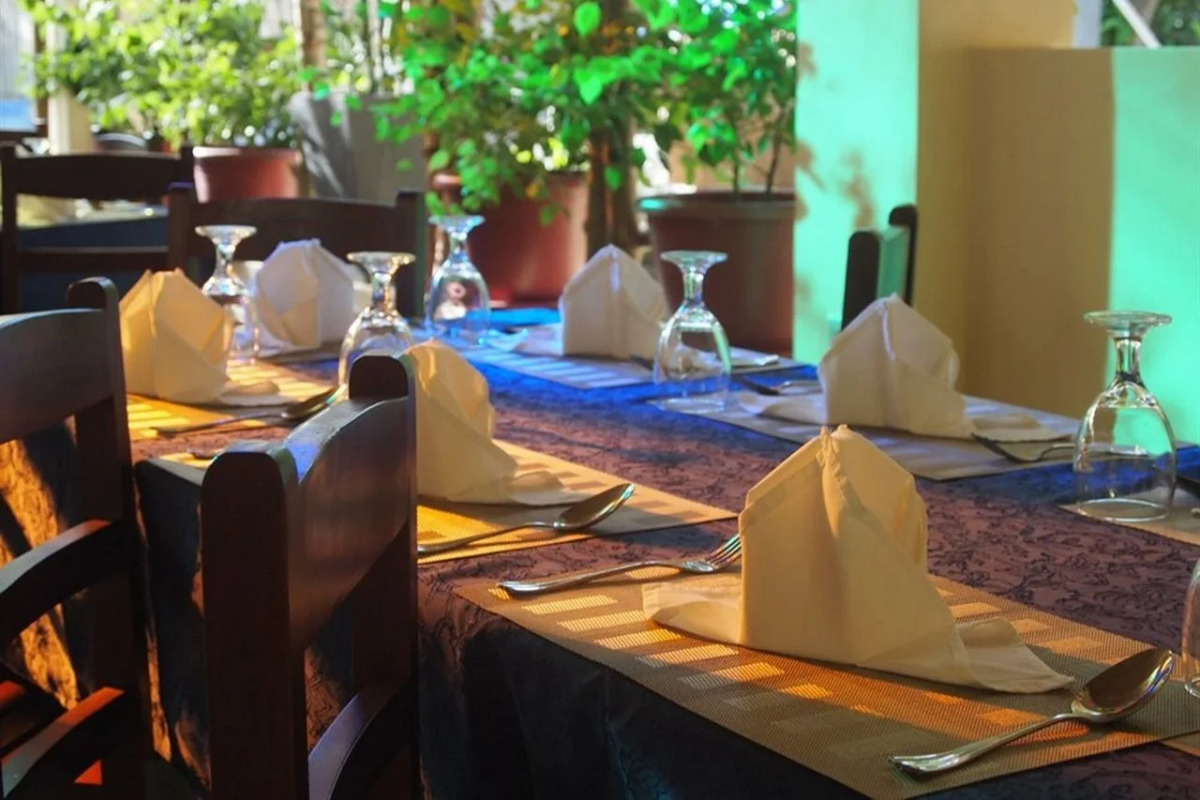 Blue Lagoon Inn & Suites