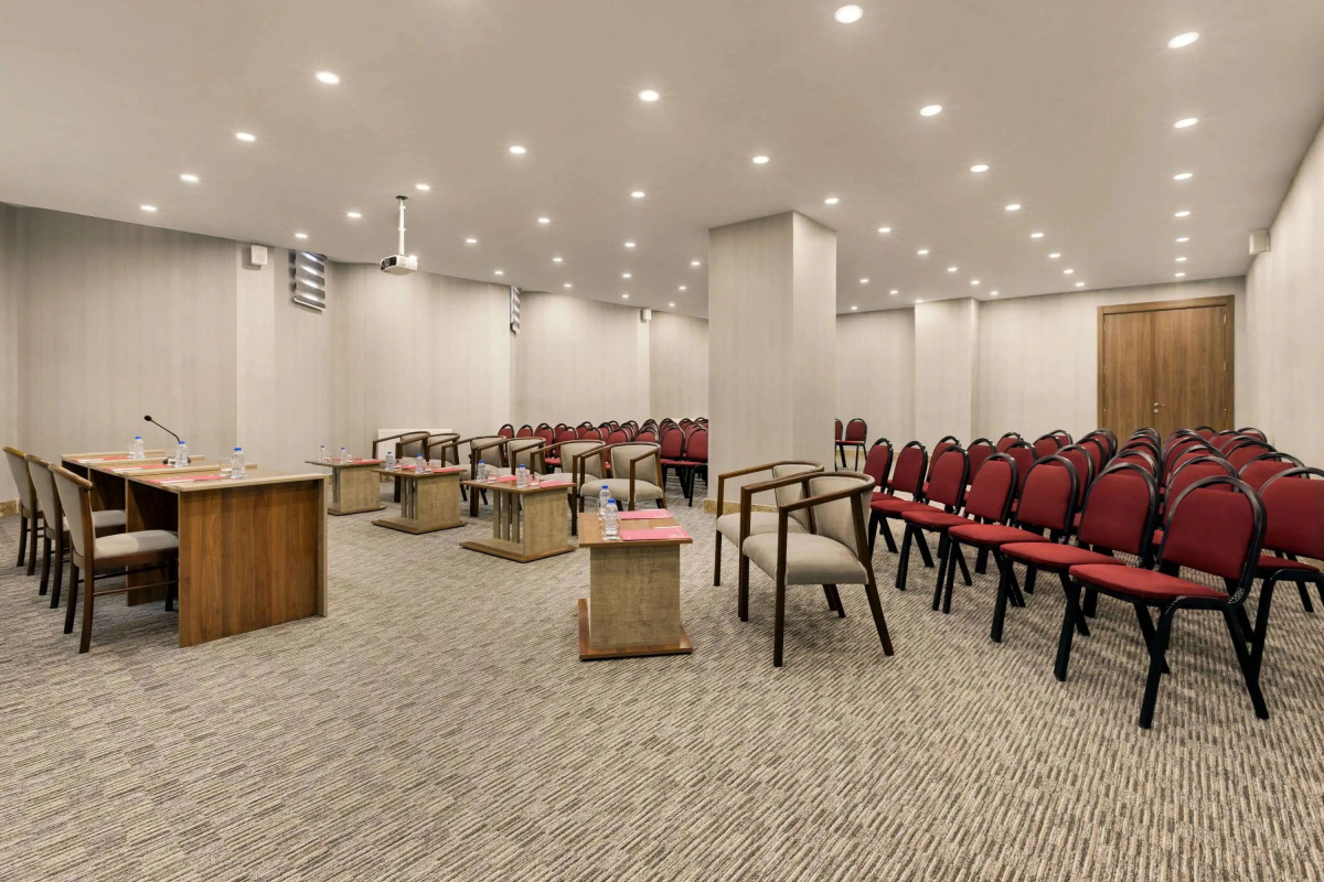 Ramada by Wyndham Van